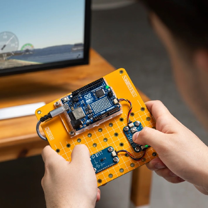 Arduino Plug and Make Kit