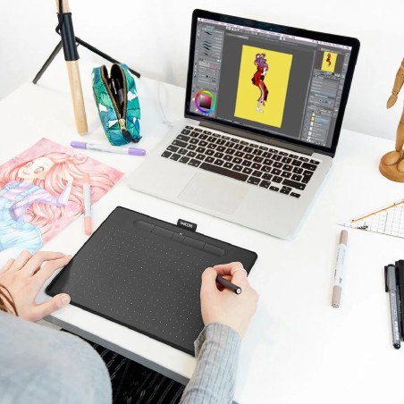 Wacom Intuos Medium Bluetooth - Tavoletta Grafica - Dimensione 10" - Nero/Verde