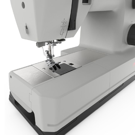 Macchina da Cucire Meccanica Rotativa - Modello Necchi Q132A con 32 Punti