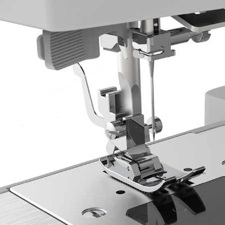 Macchina da Cucire Meccanica Rotativa - Modello Necchi Q132A con 32 Punti