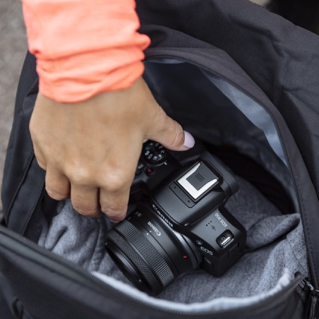 Canon Fotocamera Mirrorless EOS R50 + obiettivo RF-S 18-45mm IS STM